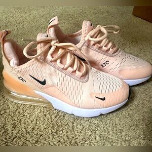 NIKE Air Max 270 shoes in pink NWOT